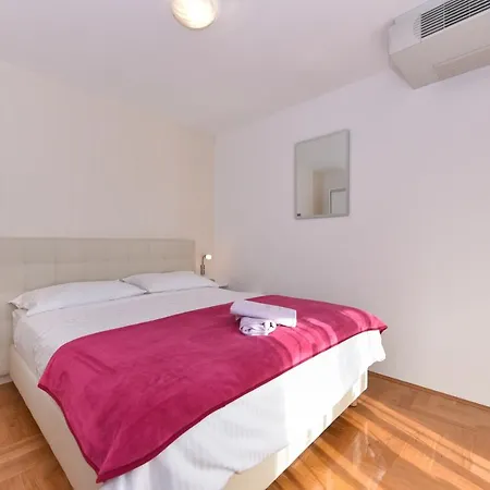 Gravic Apartment *