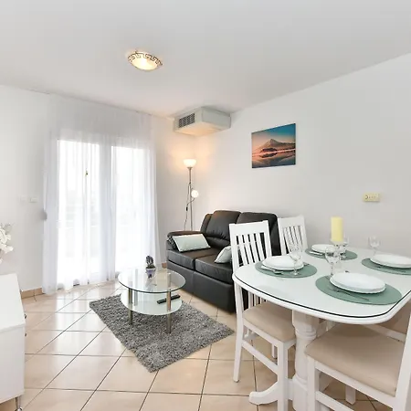 Gravic Apartamento Zadar
